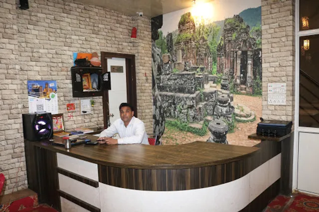 Chalta Firta Restaurant