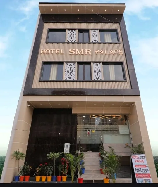 Hotel SMR Palace