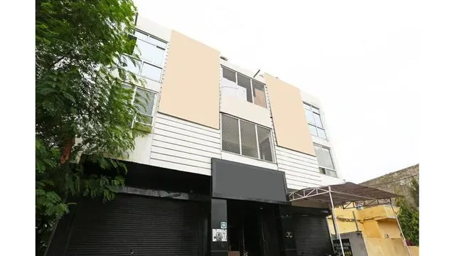 OYO 15994 Hotel Bullet Inn & Lounge