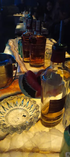 VFOUR Hotel, Bar & Resto