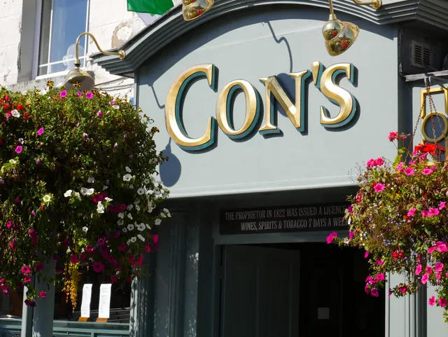 Con's Bar