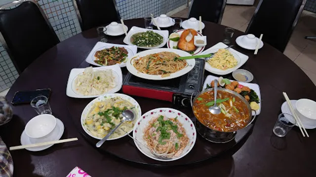 黑皮快炒，六路食堂