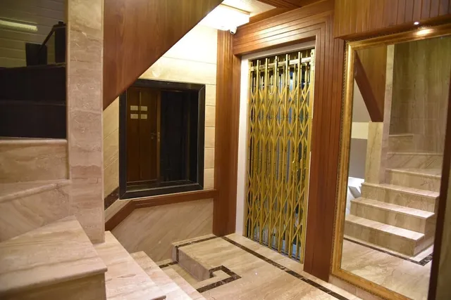 Chateau Windsor Hotel