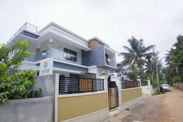 Teak and Lake Homestay Thekkady