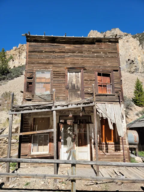 Bayhorse Ghost Town