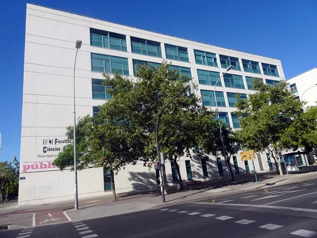 Facultat de Ciències Socials . Universitat de València