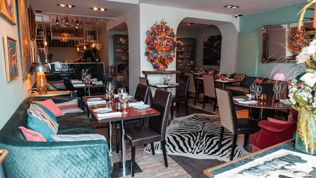 ZÔZÔ Unforgettable Restaurant & Cocktail Bar