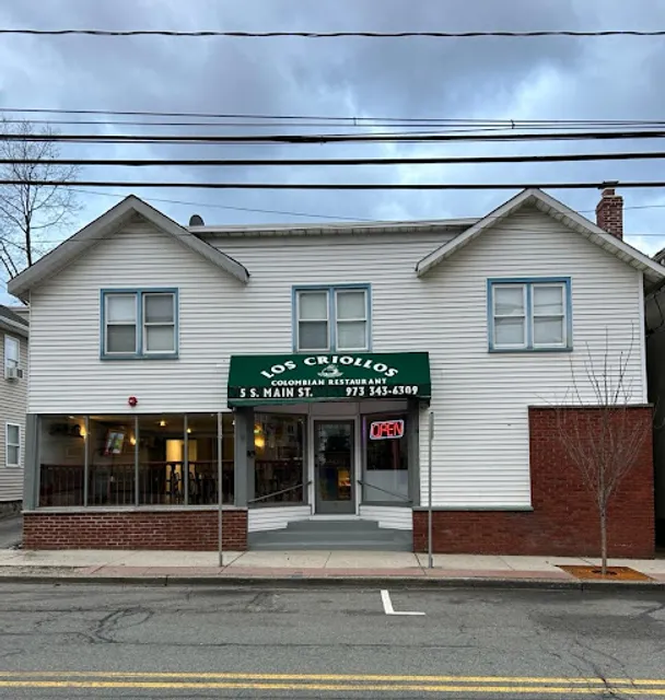 Los Criollos Colombian Restaurant