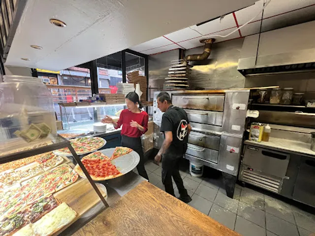 Champion Pizza Clinton