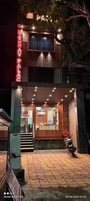 Hotel Madhav palace