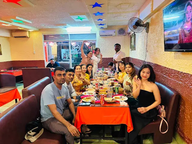 Mini Indian Restaurant (Nhà hàng Ấn Độ )