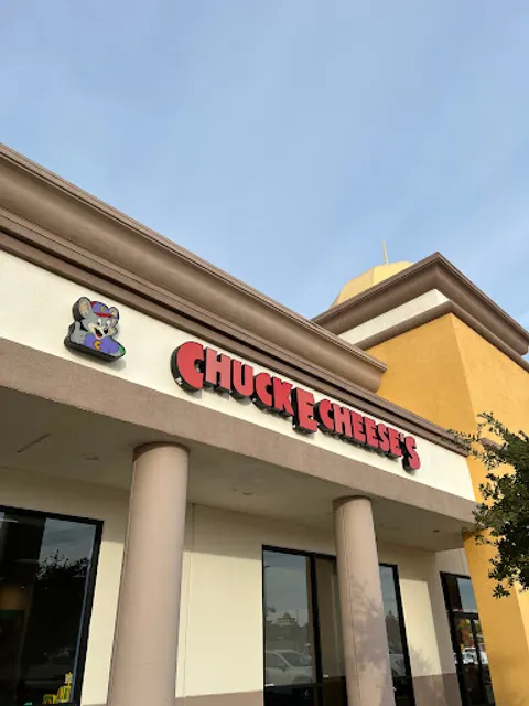 Chuck E. Cheese
