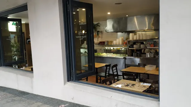 Kings Corner Thai Five Dock