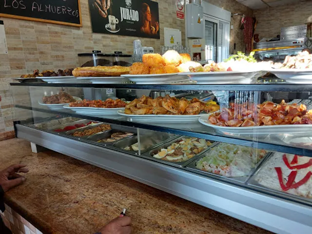 Mesón La Posada / Especialista en Carnes y Pescados de Temporada