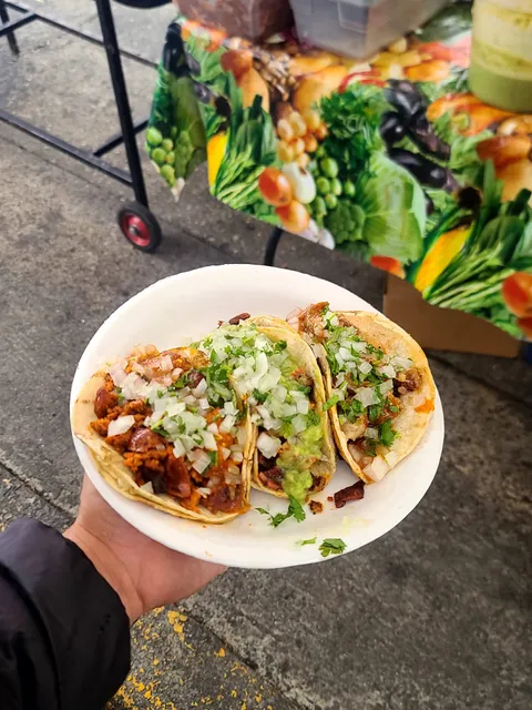 Tacos al carbon El güero