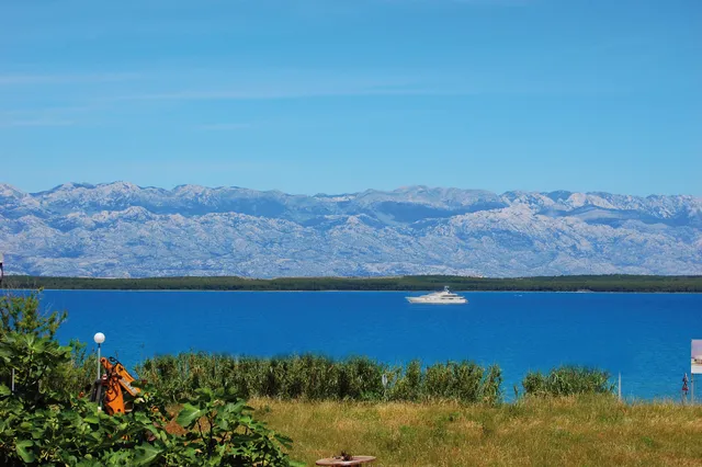 Queen Beach Resort Apartments