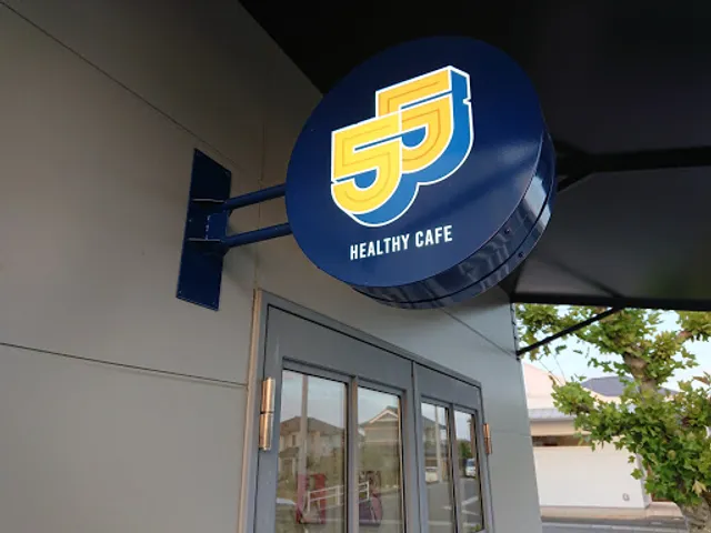 55 healthy café