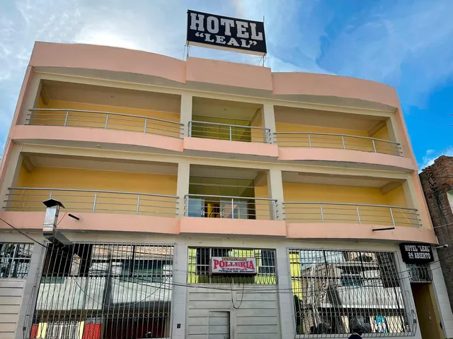 HOTEL LEAL