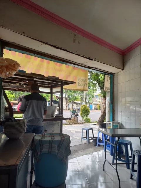 Soto Ayam Surabaya Cak Kurnia