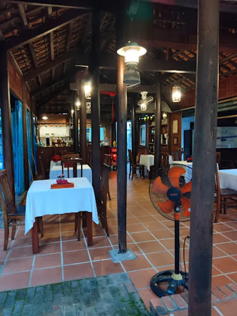 Mộc restaurant & cafe