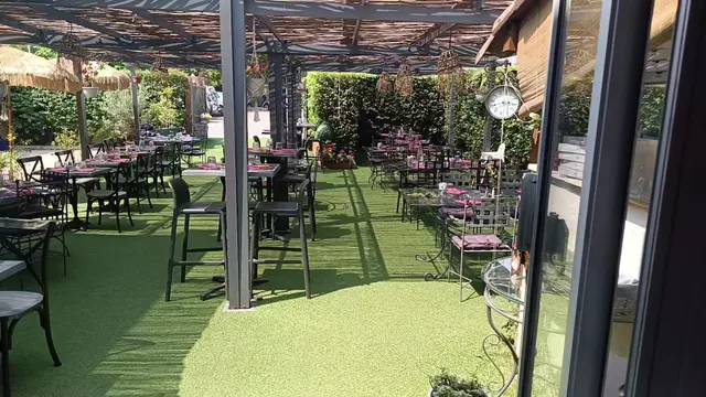 Au Bruit Qui Court Toujours