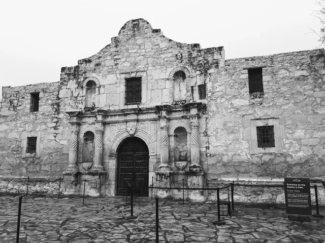 Alamo Visitor Center and Museum