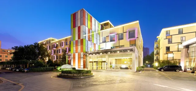 Mercure Beijing Downtown