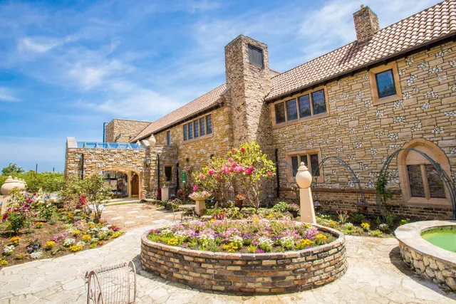 Izu Kogen Stained Glass Museum