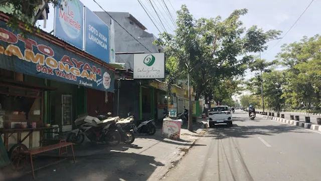 Soto Lamongan Pak Waris