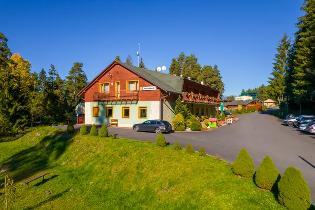 Hotel Poľovník