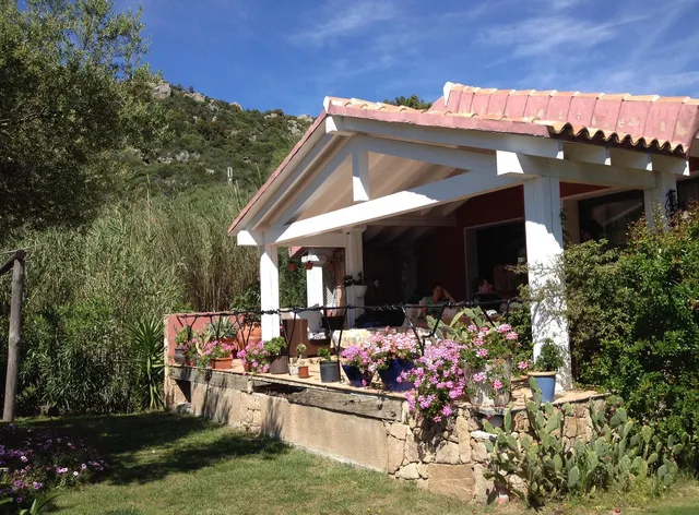 Domus de Rocas Holiday House