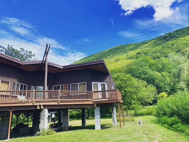 A Beautiful Cabin on Pine Creek