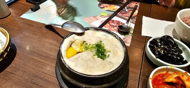 涓豆腐 高雄巨蛋店