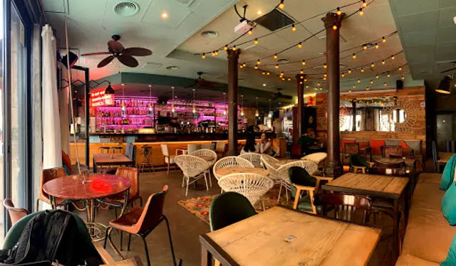 Alsur Café & Backdoor Bar