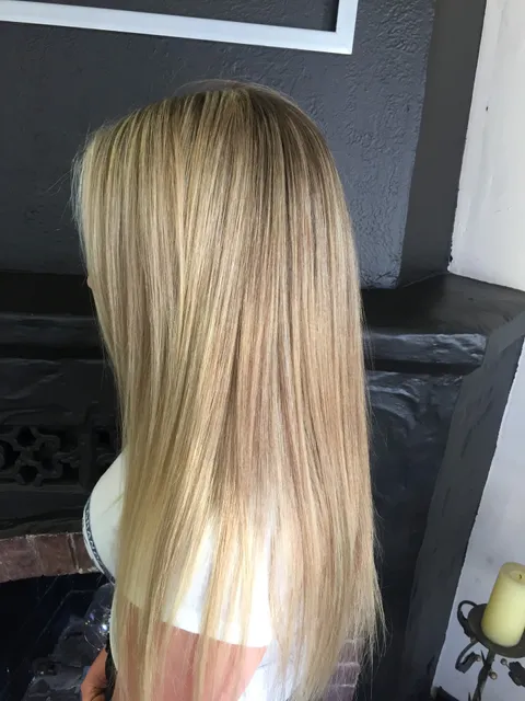 Tokyo Blonde Salon