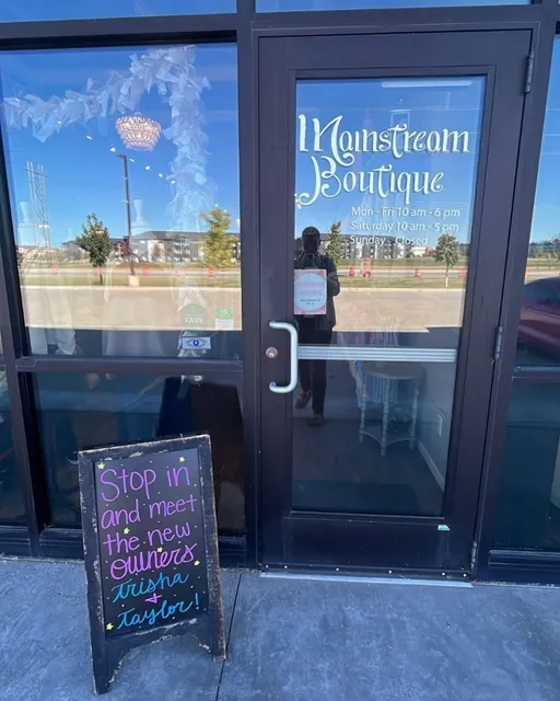 Mainstream Boutique Fargo