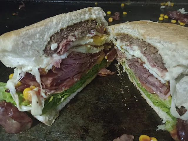 Da Casa Lanches e Pizzas