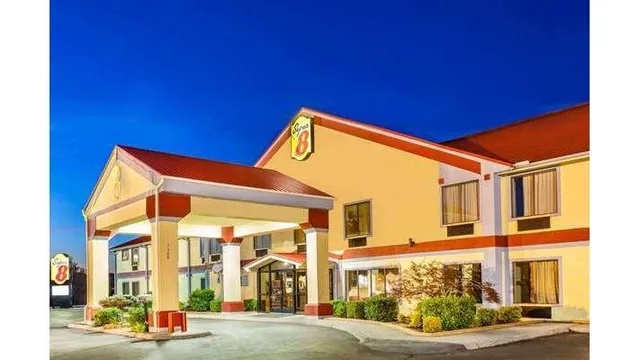 Super 8 by Wyndham Morristown/South