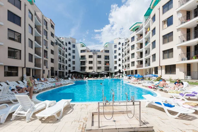Apart Hotel AVALON