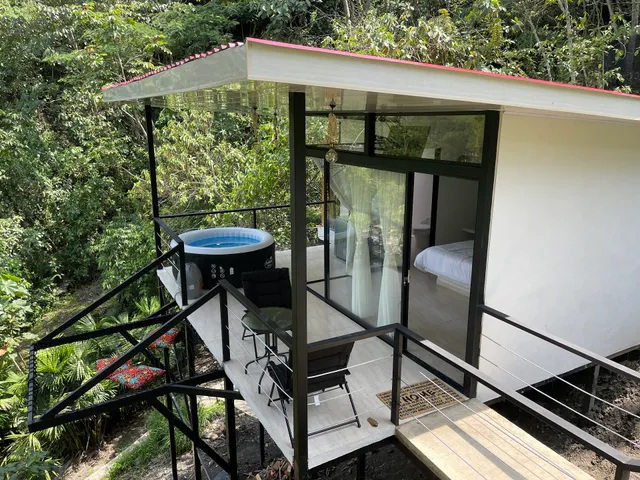 Mi cabaña en el rio