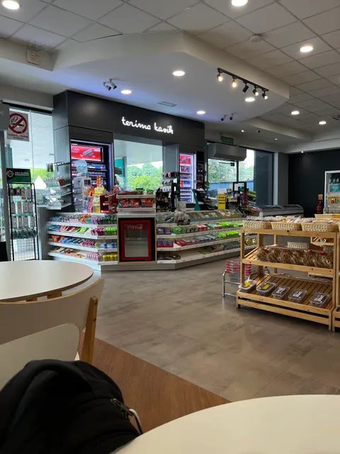 Cafe Mesra - East West Link