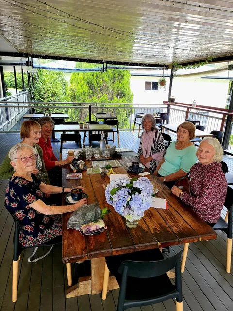 Lettuce feed street food