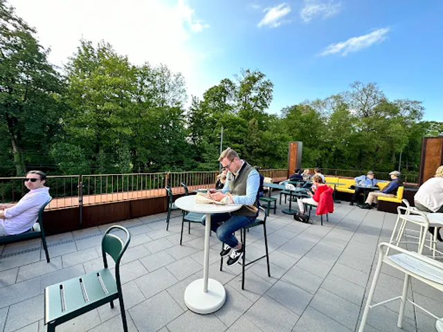 SOLÂ Café & Dachterrasse