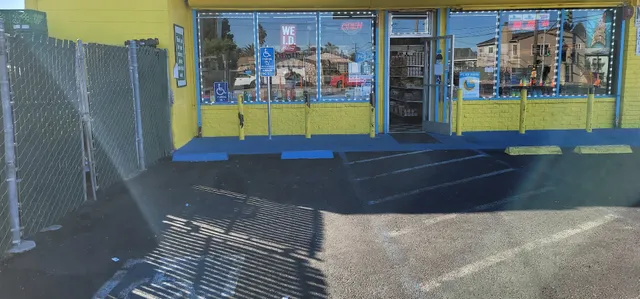 Family Market & Deli