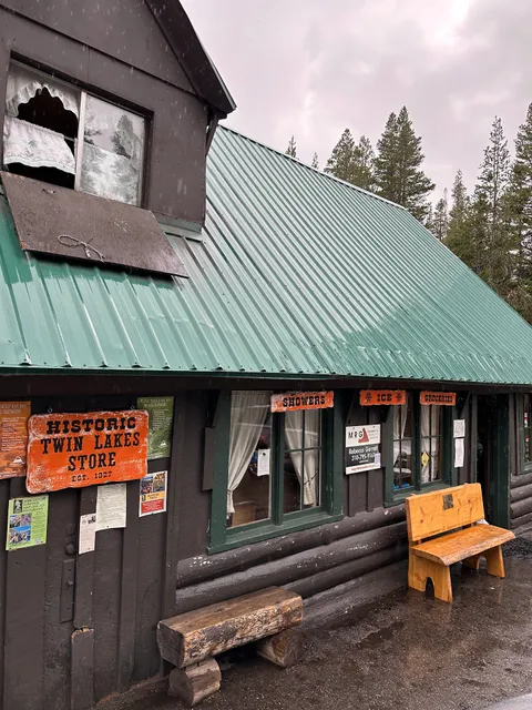Twin Lakes General Store