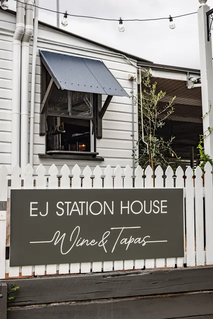 EJ Station House