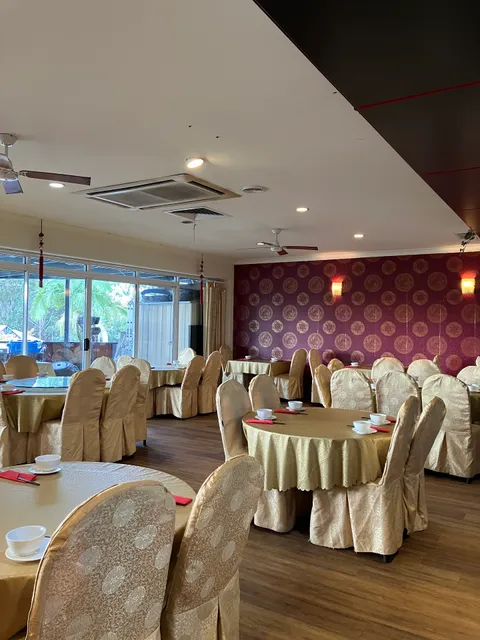 龙嘉宾 Asian Court