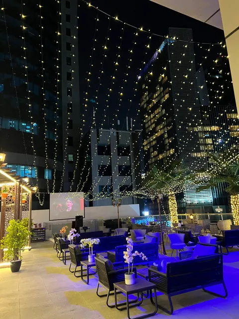 Vooqa Cafe and Lounge