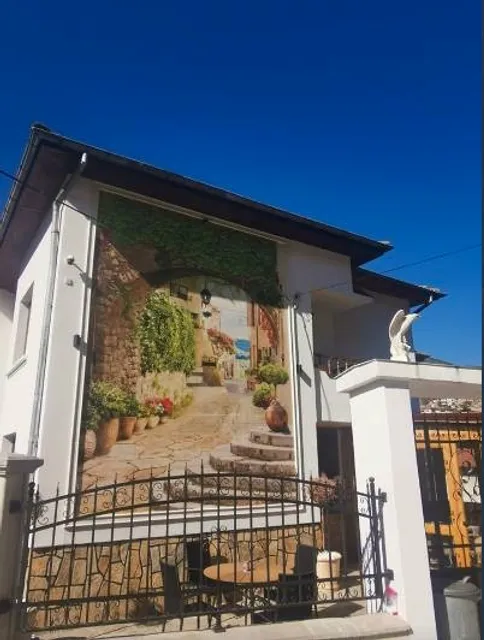 Къща Томови