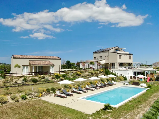 Casale di Mauro - Casa vacanza, Country house a Fermo